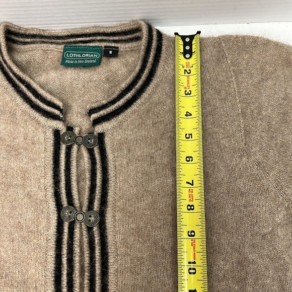 Lothlorian New Zealand 🇳🇿Wool and Possum Hook Closure Cardigan Size Small - Picture 10 of 11